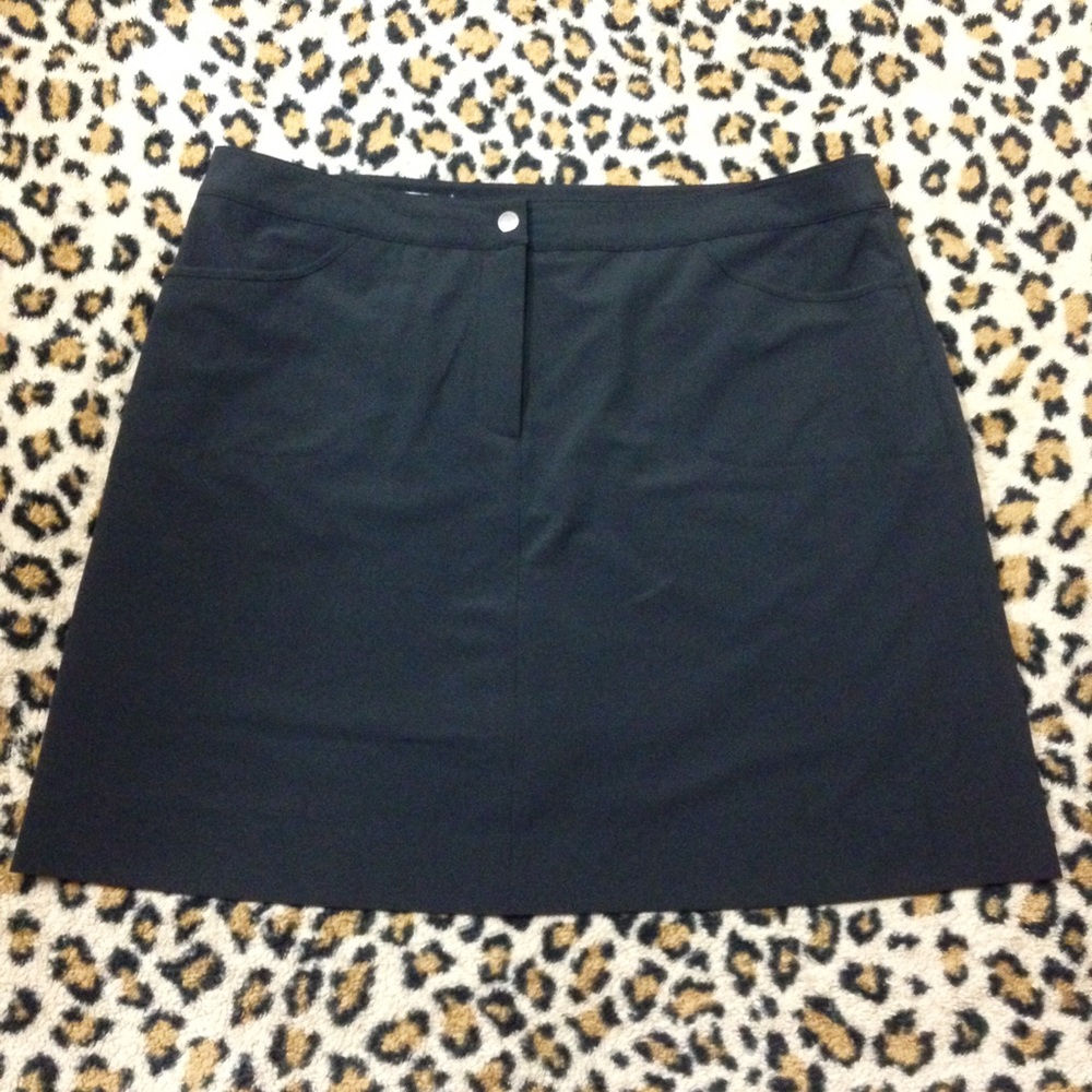 Cutter & Buck Golf Skort in EUC